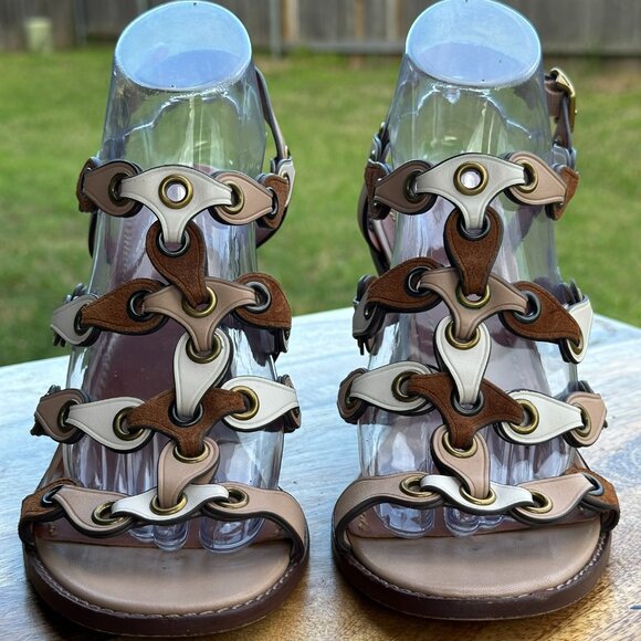 COACH MULTI-COLORED MID-SIZE HEEL, WITH  COACH LINK LEATHER. SIZE 9. - Picture 1 of 12